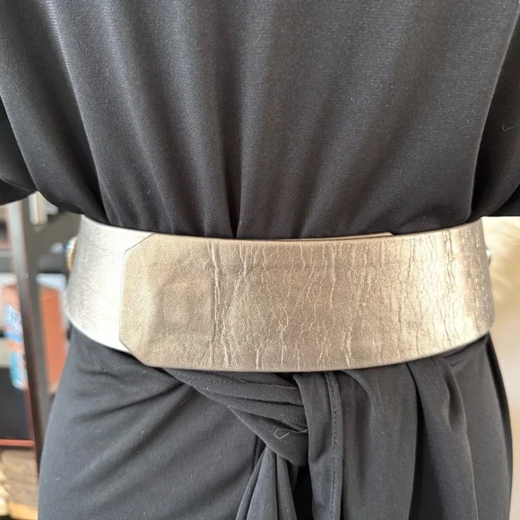 Leatherock Gold Ornate Belt with Decorative Medallions - Picture 4 of 10